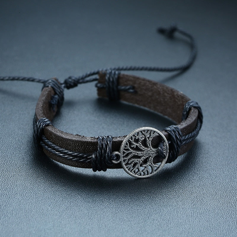 Armband Set, bestehend aus 4 verschiedenen Designs.