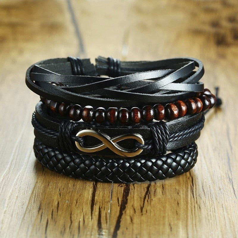 Armband Set, bestehend aus 4 verschiedenen Designs.