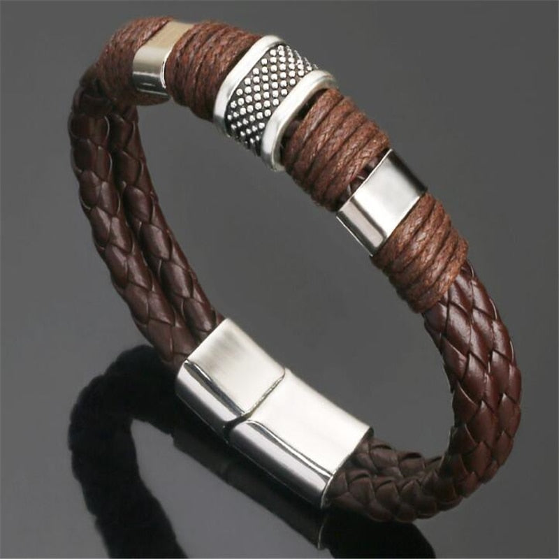 Armband aus Leder in vielen verschiedenen Designs.