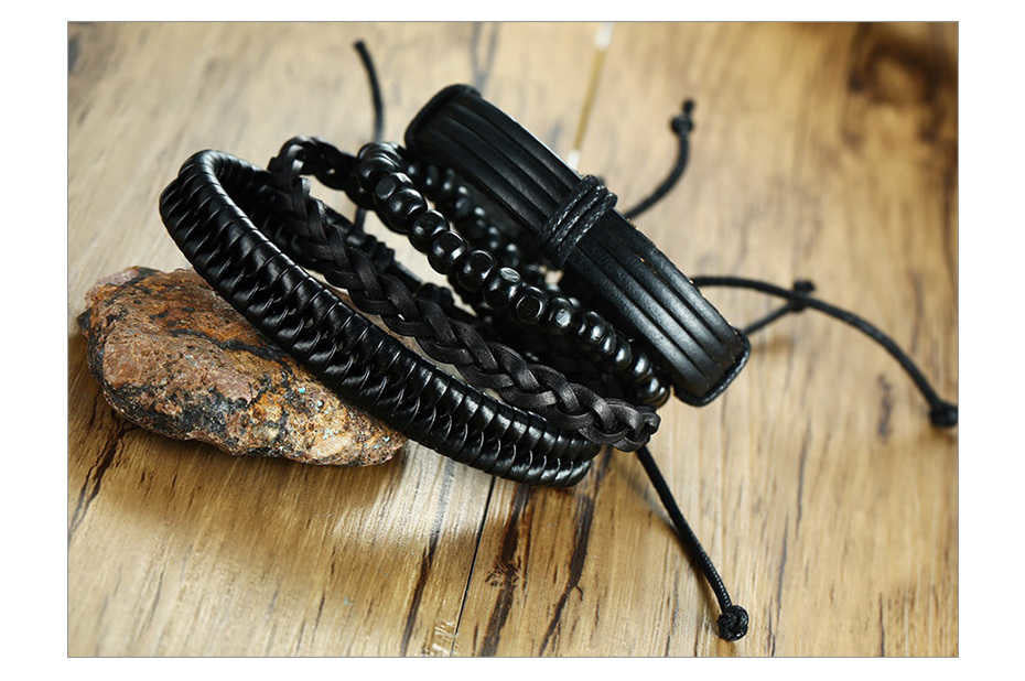 Armband Set, bestehend aus 4 verschiedenen Designs.