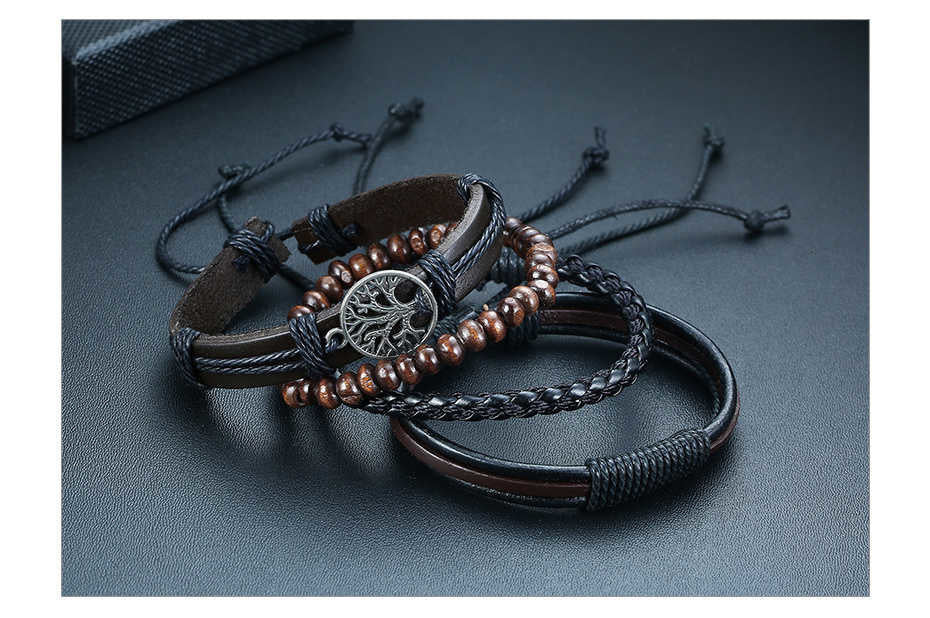 Armband Set, bestehend aus 4 verschiedenen Designs.