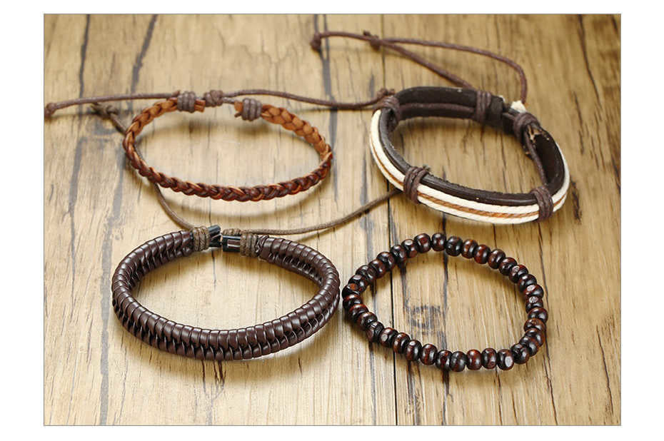 Armband Set, bestehend aus 4 verschiedenen Designs.