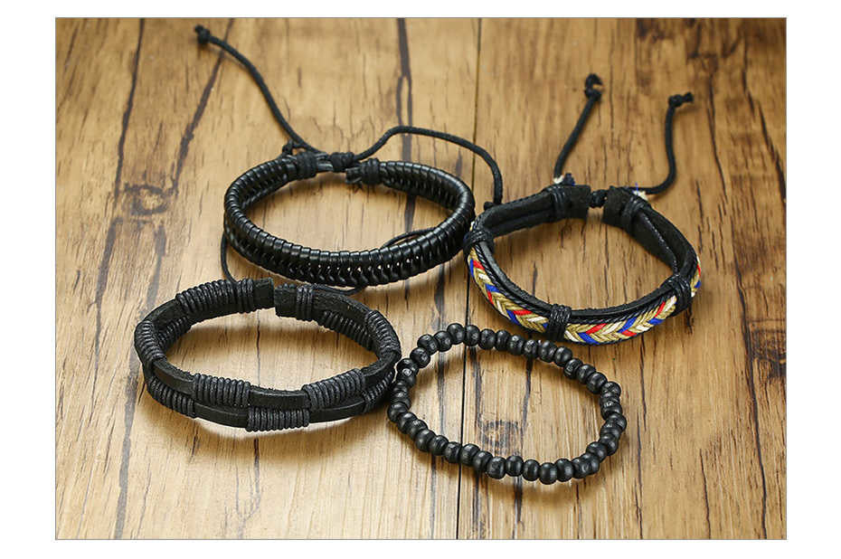 Armband Set, bestehend aus 4 verschiedenen Designs.