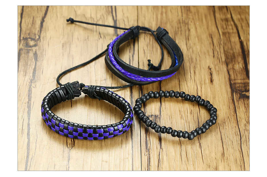 Armband Set, bestehend aus 4 verschiedenen Designs.